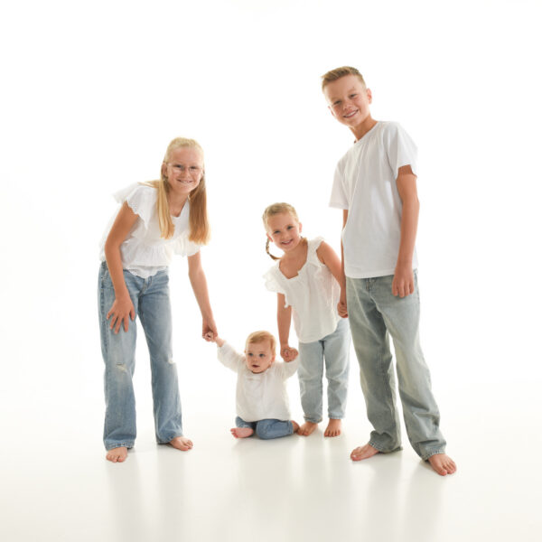 Groepsfoto in de studio bij Fotostudio Smitz in Eeklo