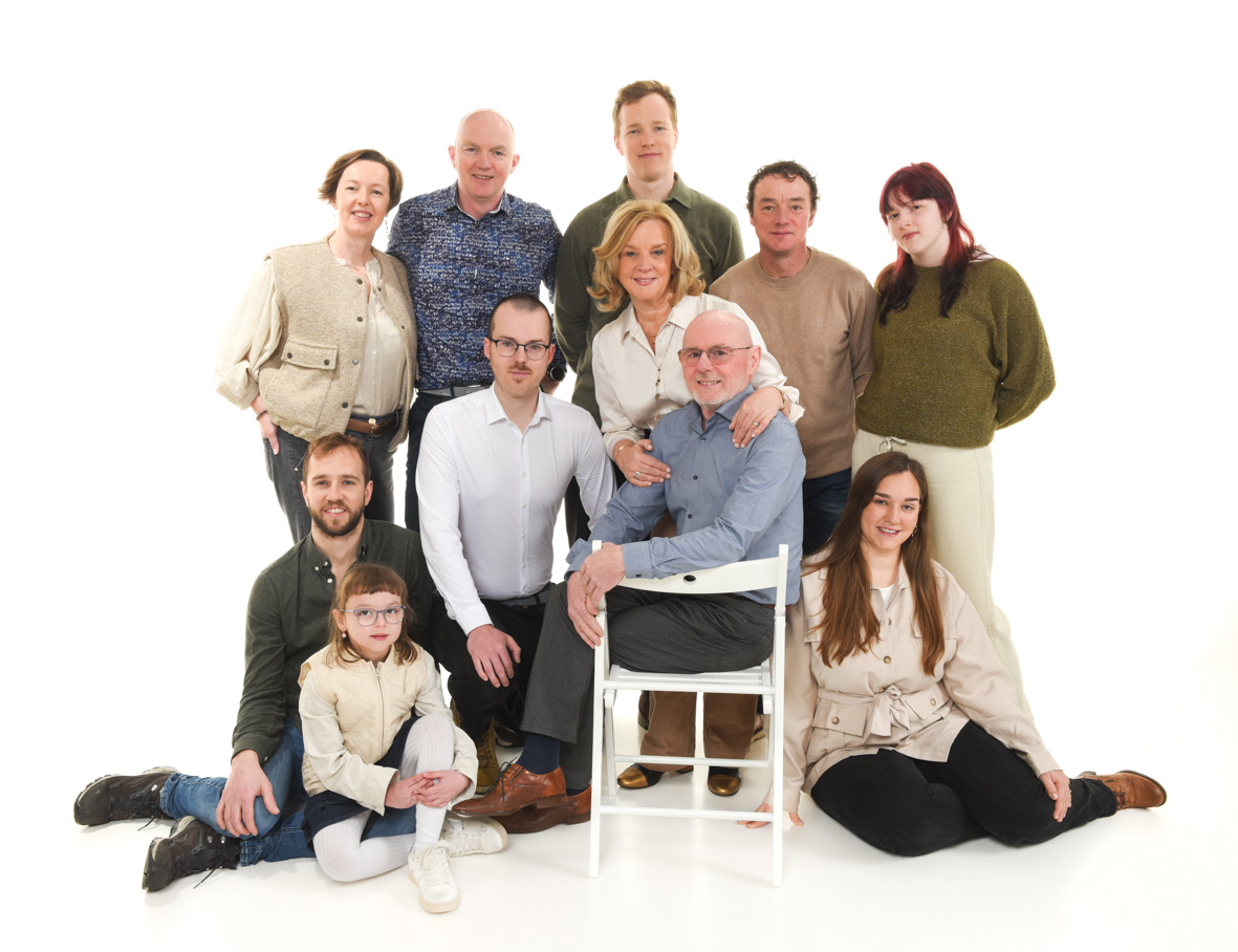 Groepsfoto in de studio bij Fotostudio Smitz in Eeklo
