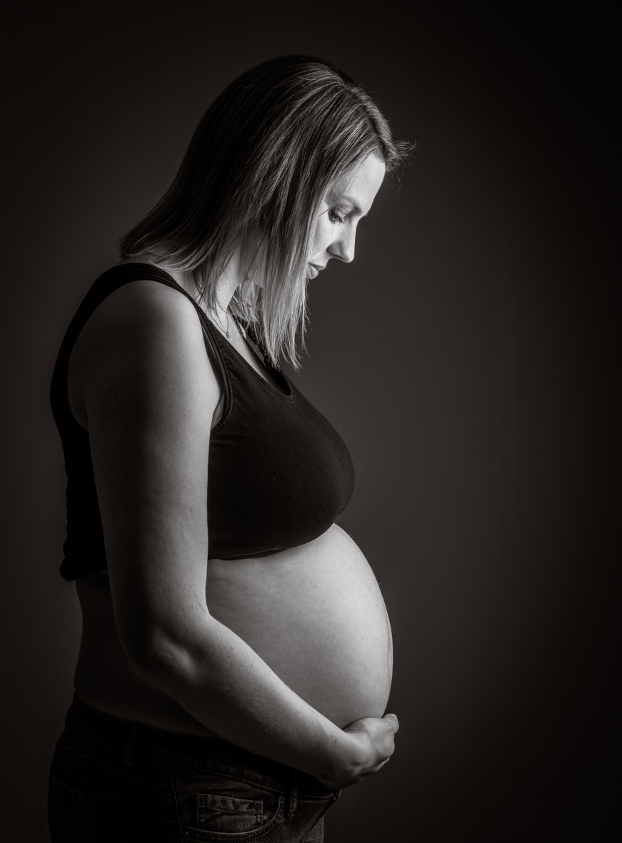 Newborn- en zwangerschapsfotografie in de studio bij Fotostudio Smitz in Eeklo
