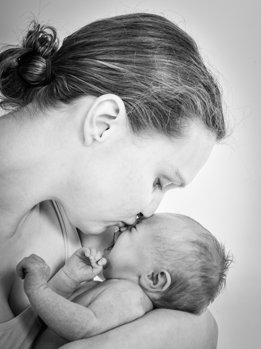Newborn- en zwangerschapsfotografie in de studio bij Fotostudio Smitz in Eeklo