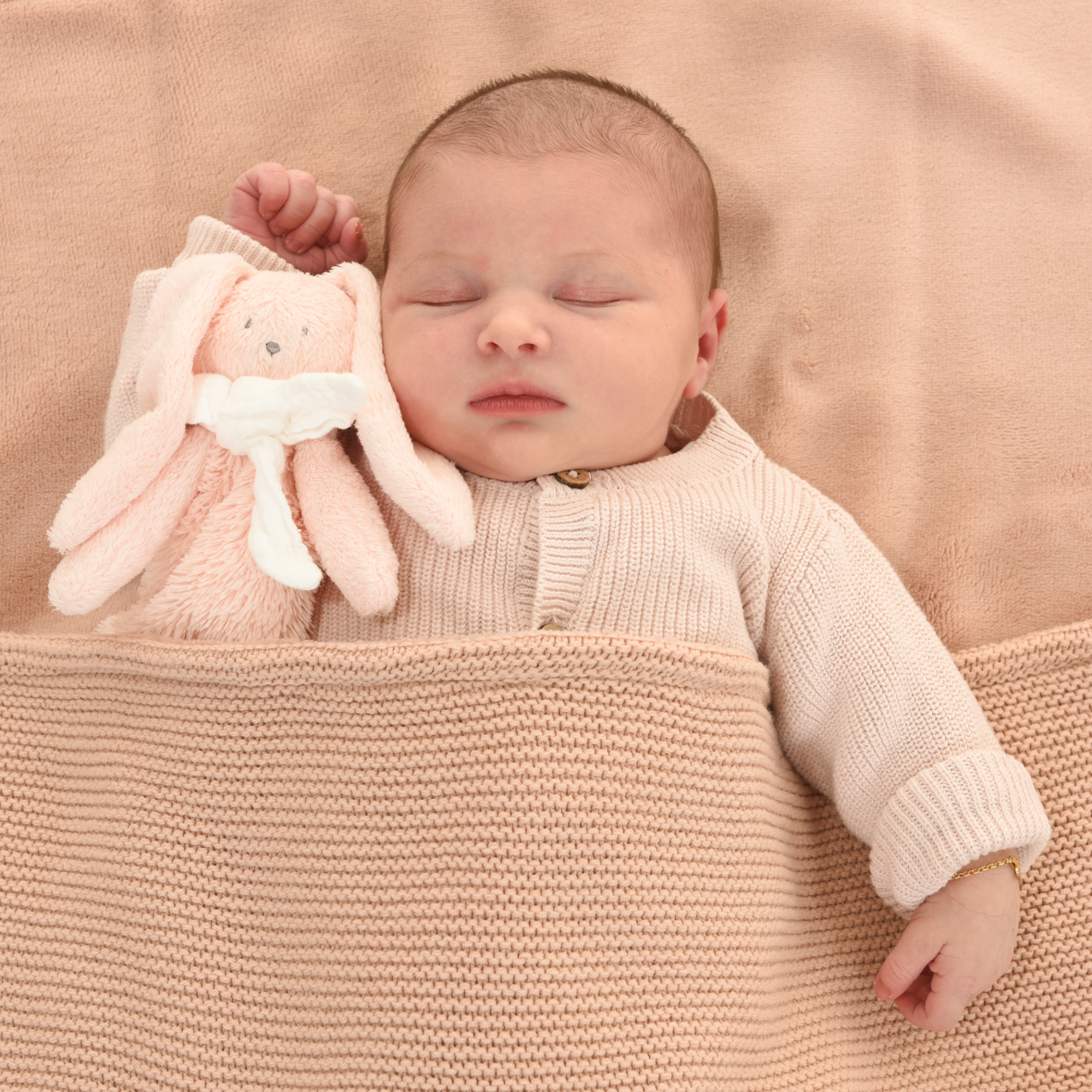 Newborn- en zwangerschapsfotografie in de studio bij Fotostudio Smitz in Eeklo