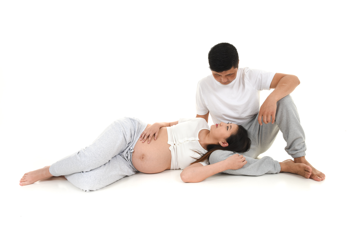 Newborn- en zwangerschapsfotografie in de studio bij Fotostudio Smitz in Eeklo