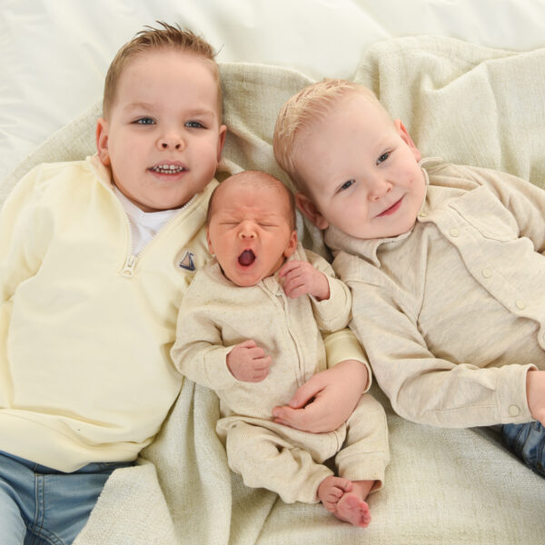 Newborn- en zwangerschapsfotografie in de studio bij Fotostudio Smitz in Eeklo